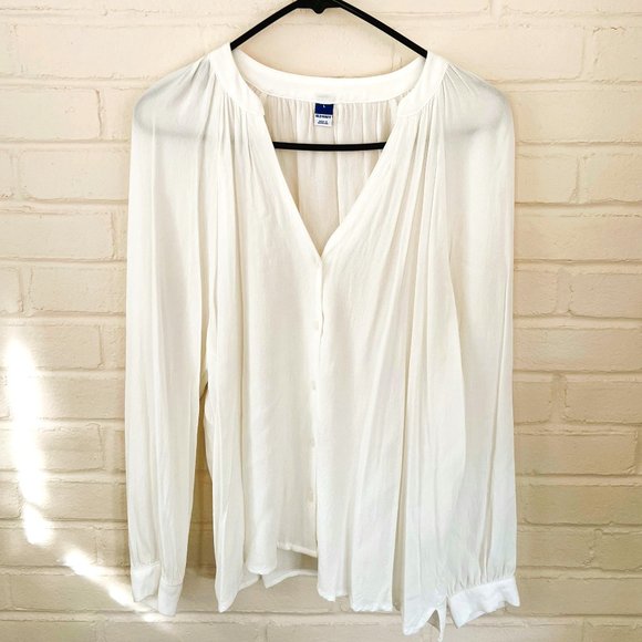 Old Navy White Blouse - Picture 1 of 6